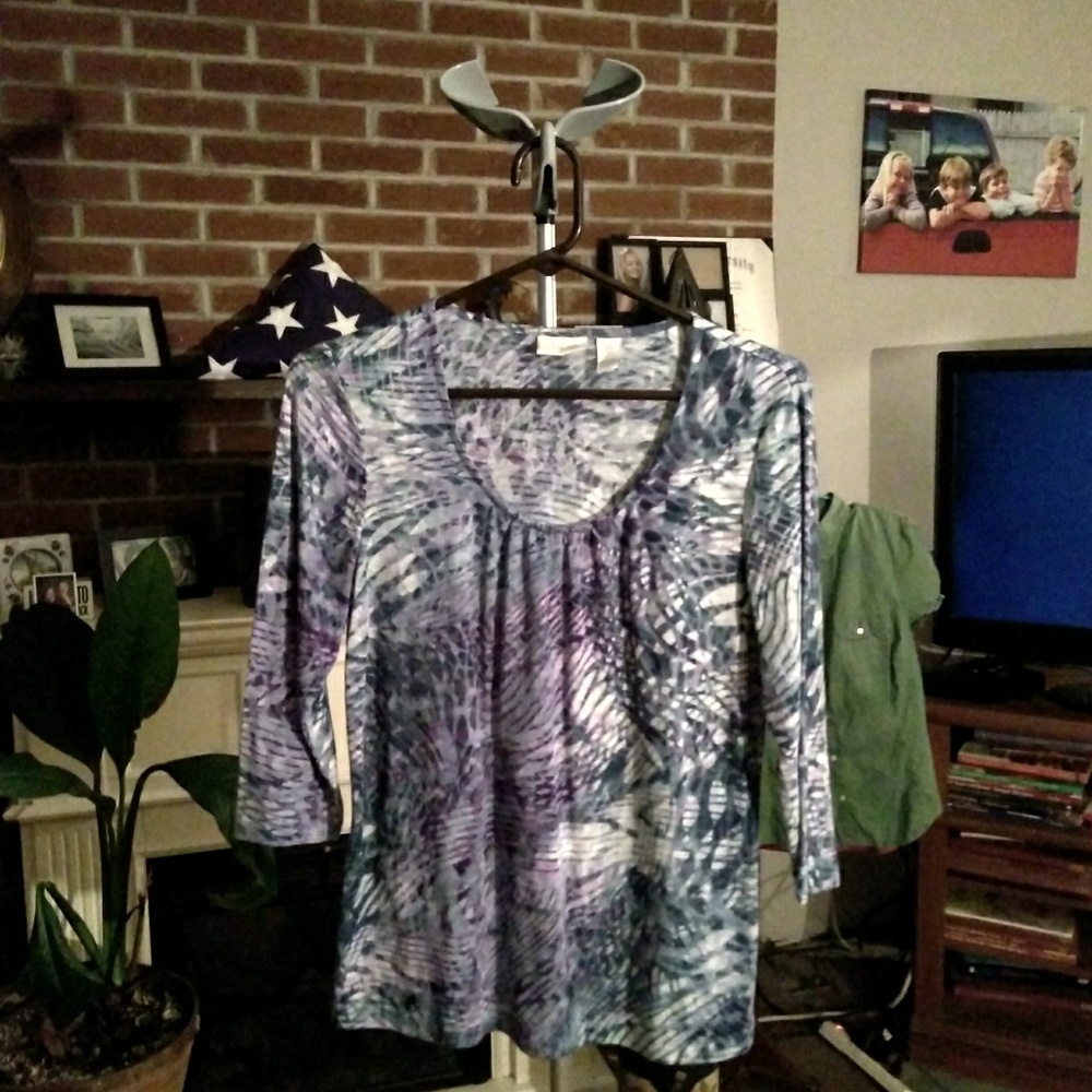 Chico Top Size0 Blue Lavendar Green Swirled  Top